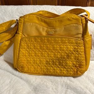 Lug travel purse